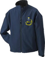 3 lagers softshelljacka. 100% polyester med microfleece invndigt, andningsbart och vattenavvisande membran, windstopper i rmarna, tv sidofickor samt en brstficka med blixtls, reflex piping p rmarna, vikt 340 g/m2Strl: S - 4XLArt nr: DH17300